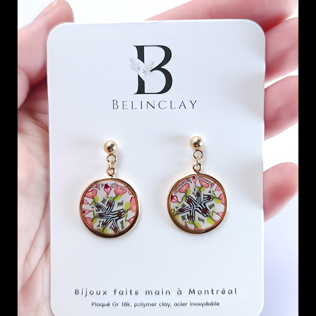 Fleurs suspendues