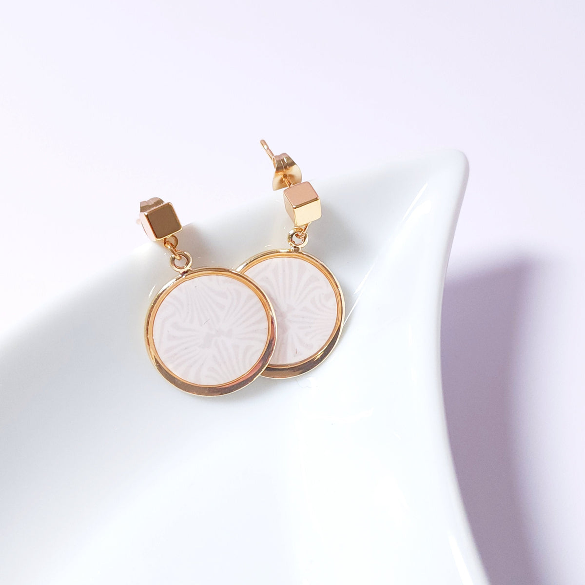 KAMPSOS Earrings – Powdered Rosette Gold