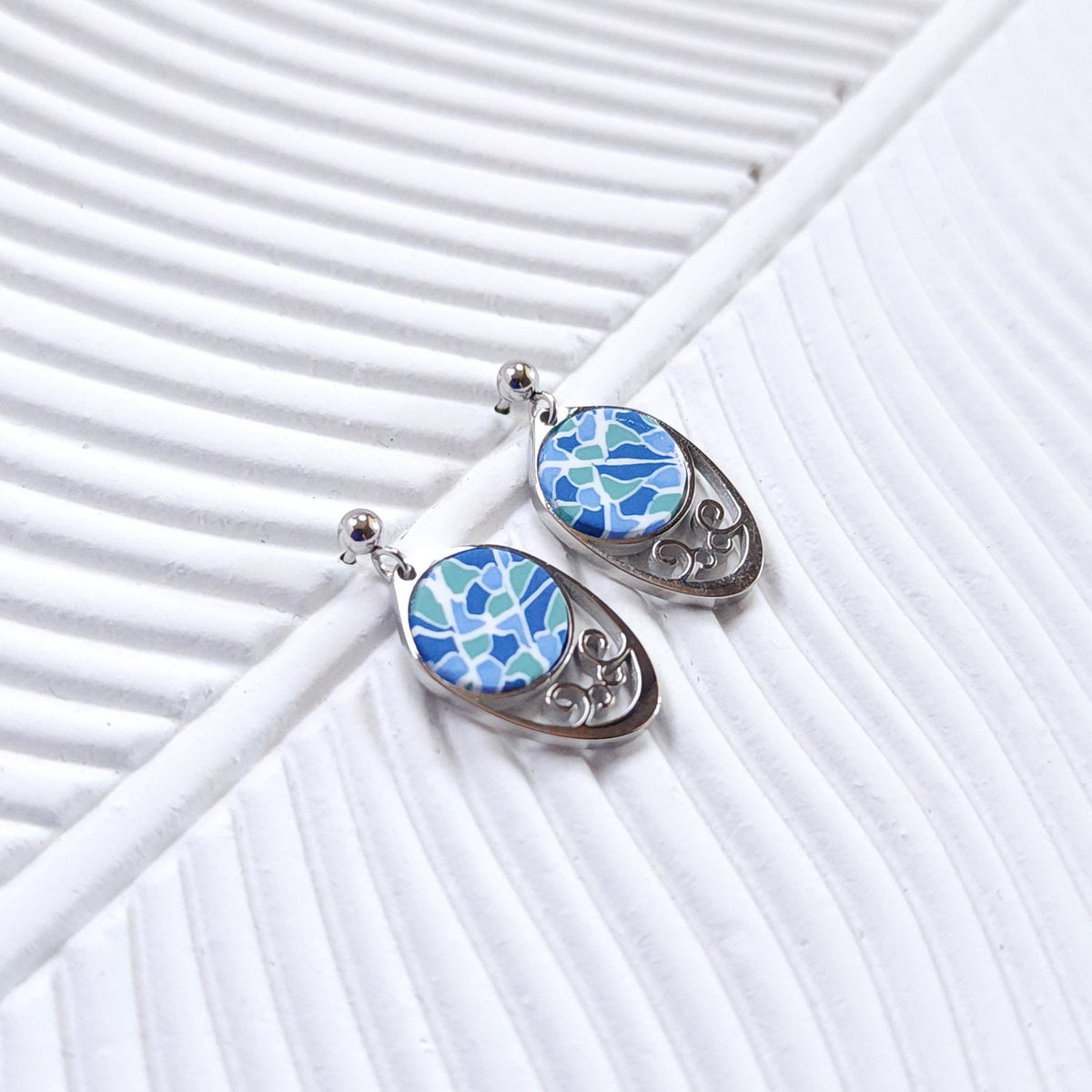 SIGNATURE Earrings – Elegant Azure Mosaic