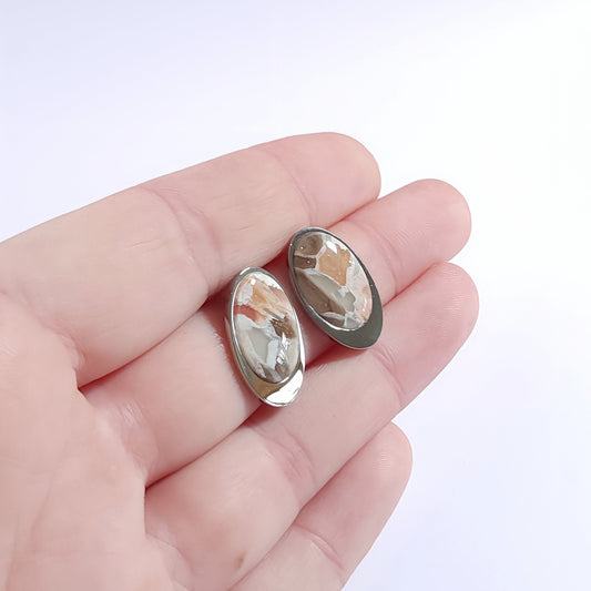MINERAL Stud Earrings – Ovaline Coral & White