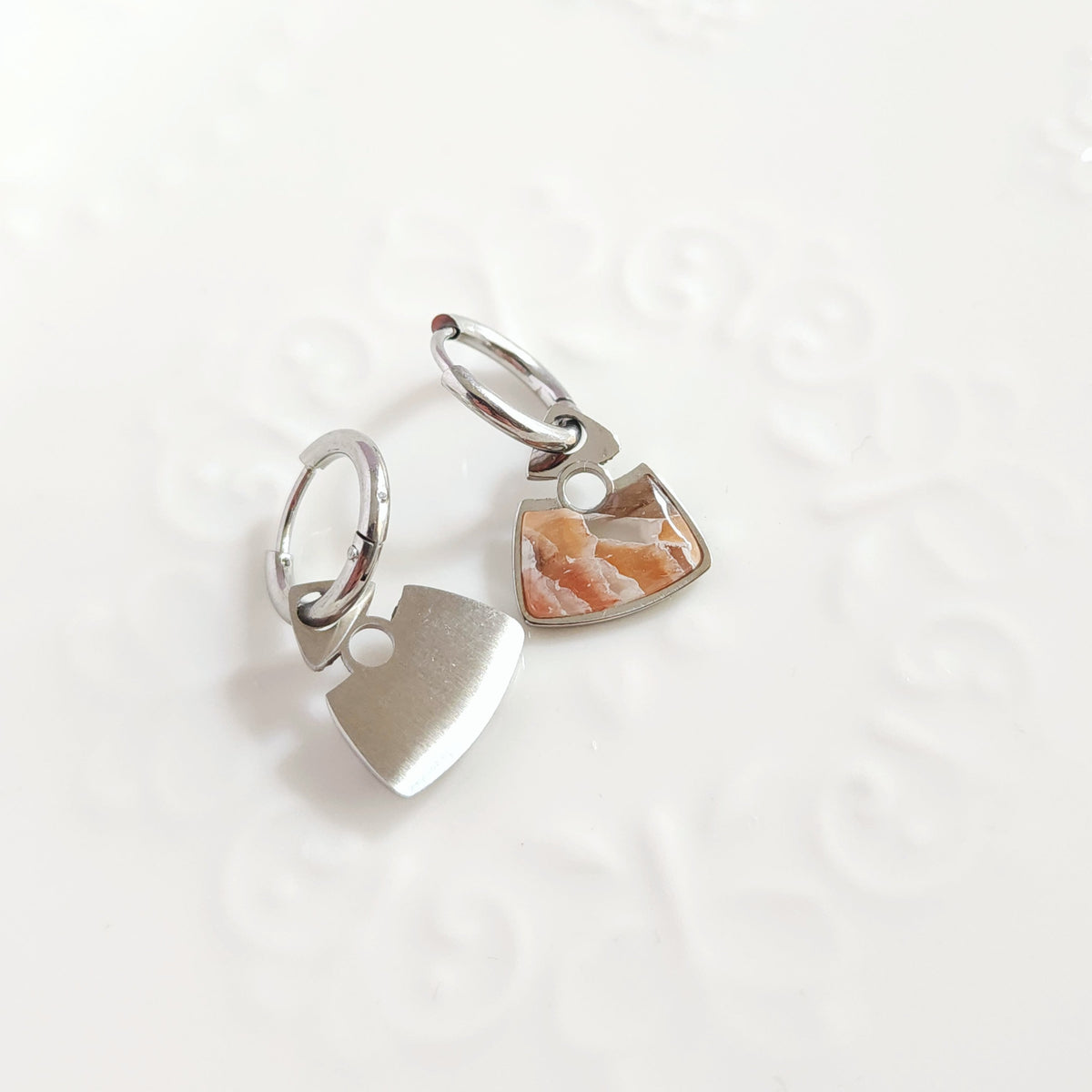 MINERAL Hoop Earrings – Coral & White