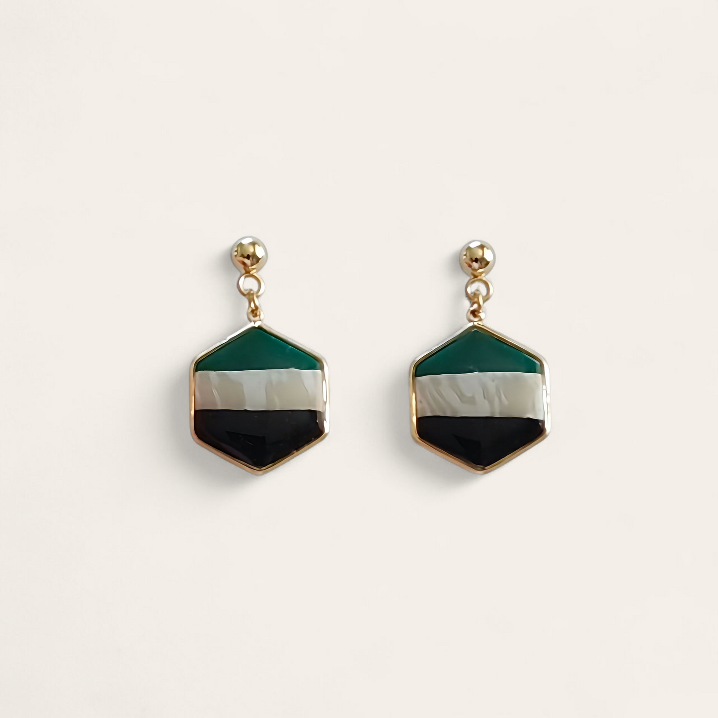 Hexagones contrastés – Vert, mabré  beige & noir