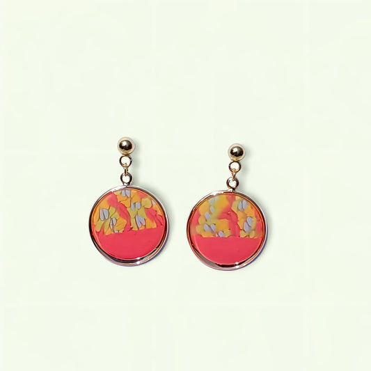 Boucles Soleil d’été – Rose corail & éclats floraux
