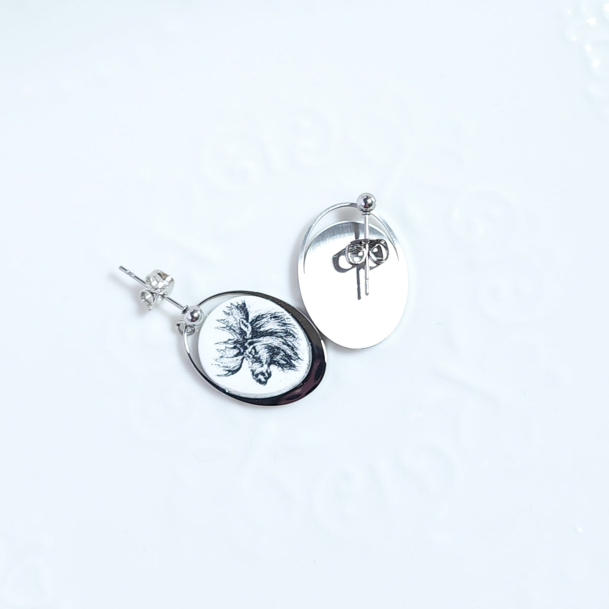 CANADA Earrings – Ovalune Black & White Moose