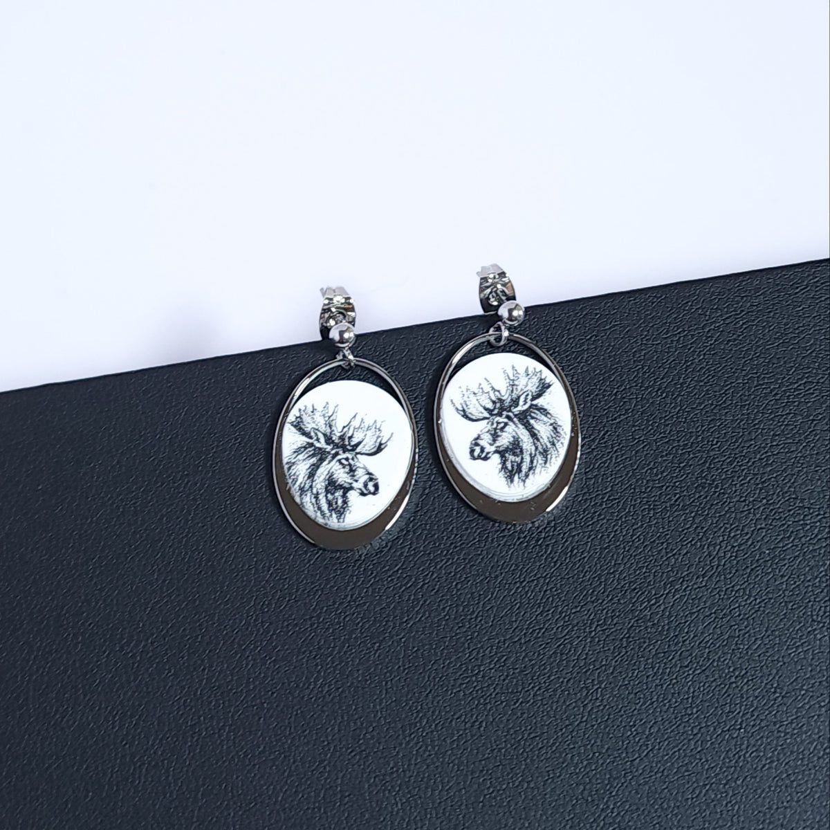 CANADA Earrings – Ovalune Black & White Moose