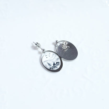 CANADA Earrings – Ovalune Black & White Landscape