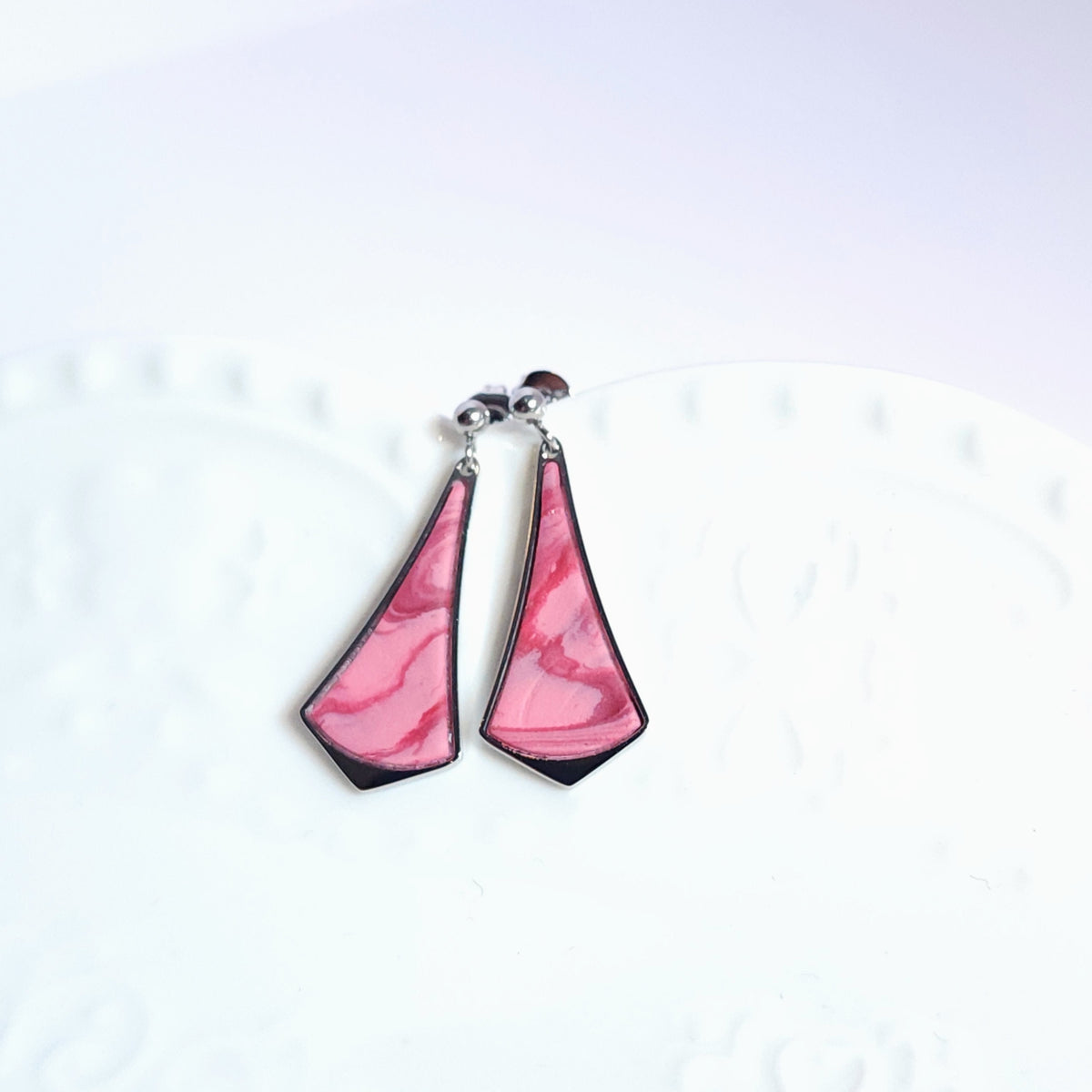 COLORFUL Earrings – Élantria Abstract Raspberry