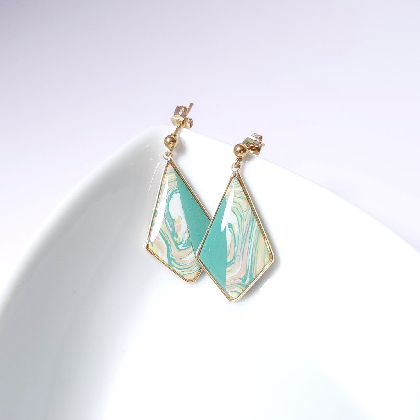 Boucles KAMPSOS – Marbré Menthe Or