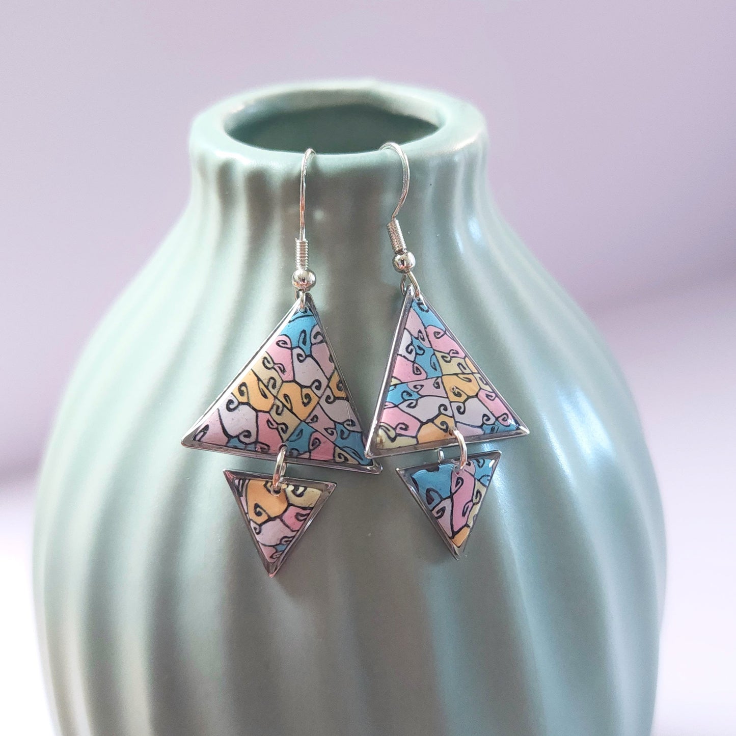 Boucles DAILY – Triangles Arabesques Pastel Argent -2-