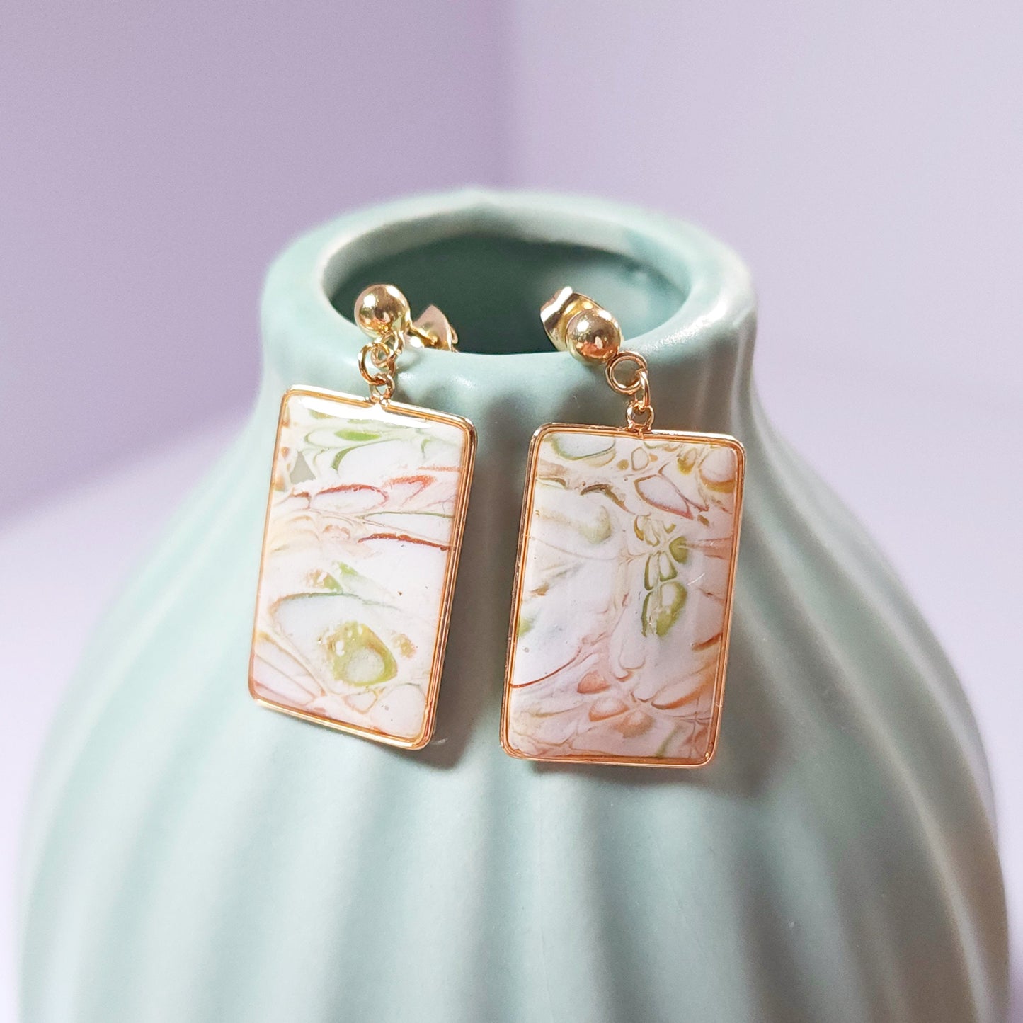 Boucles KAMPSOS – Marbré Mokume Gane Pastel Or