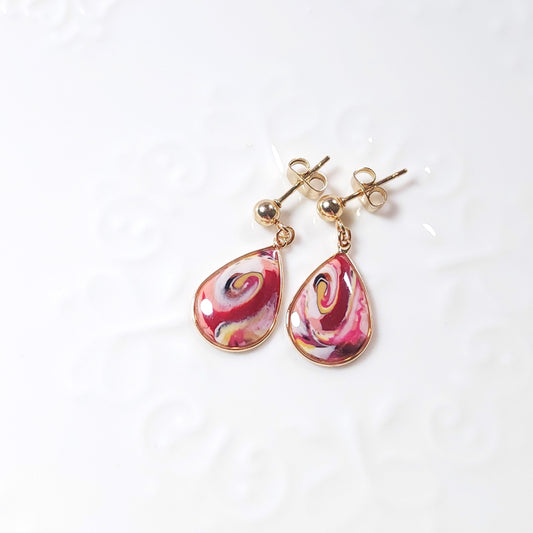 Boucles KAMPSOS – Volute Framboise Or