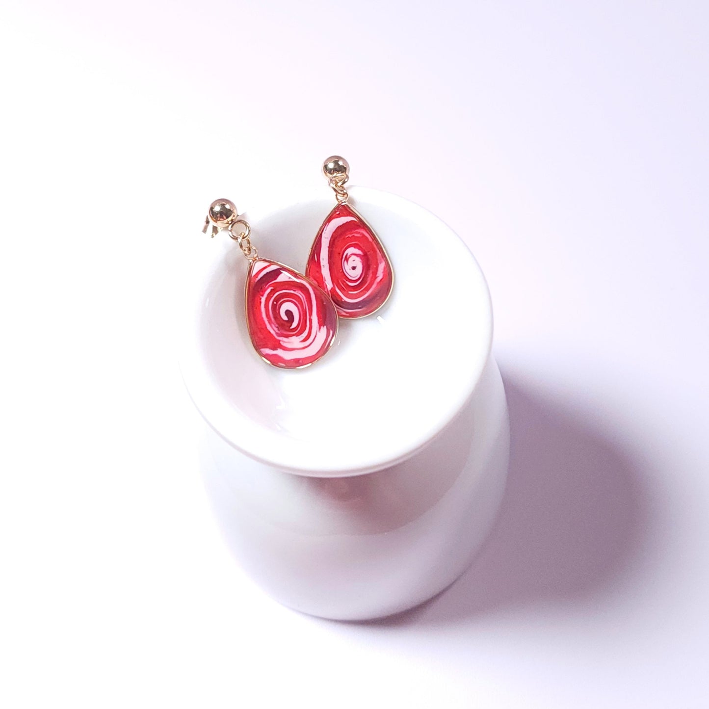 Boucles KAMPSOS – Volute Rouge Or