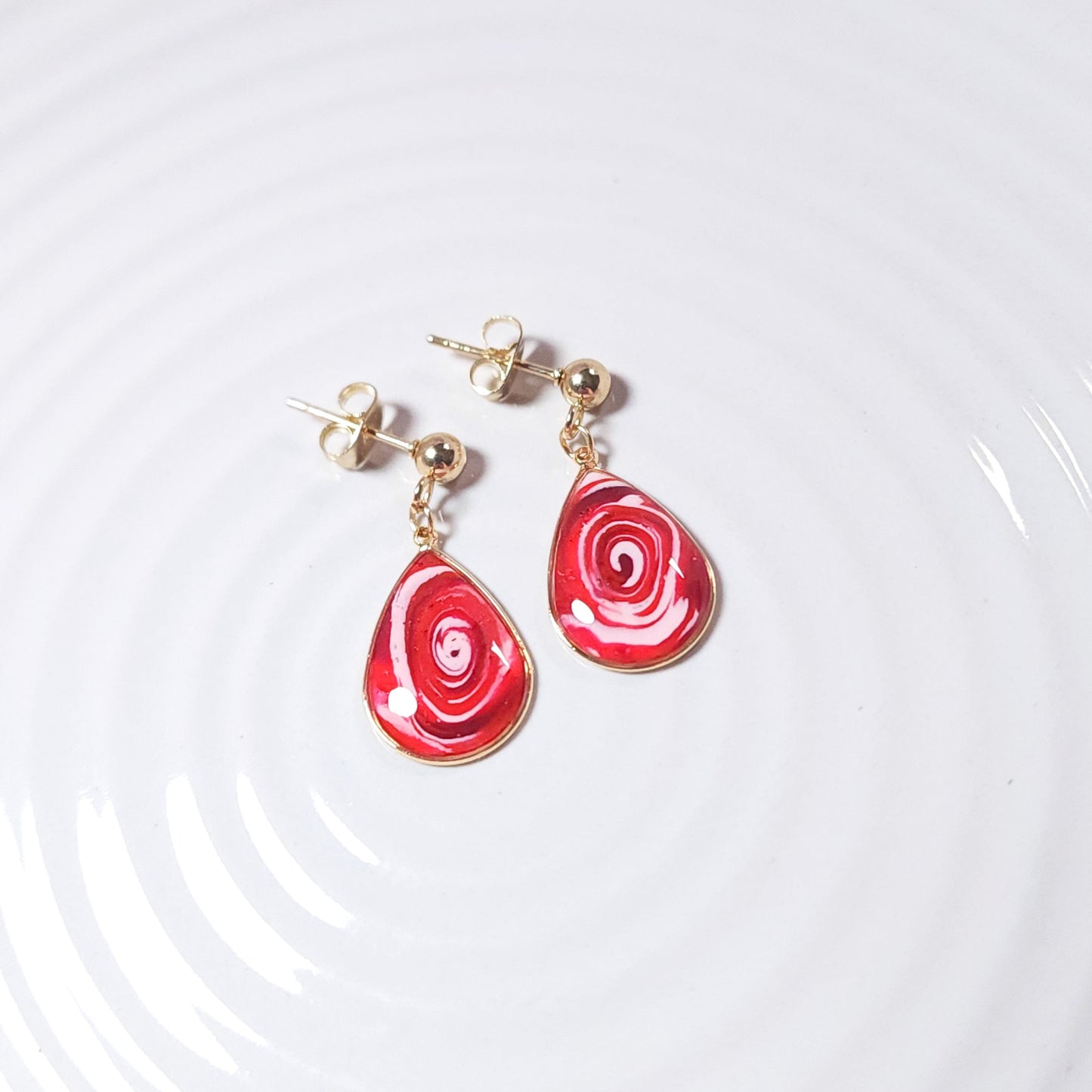Boucles KAMPSOS – Volute Rouge Or
