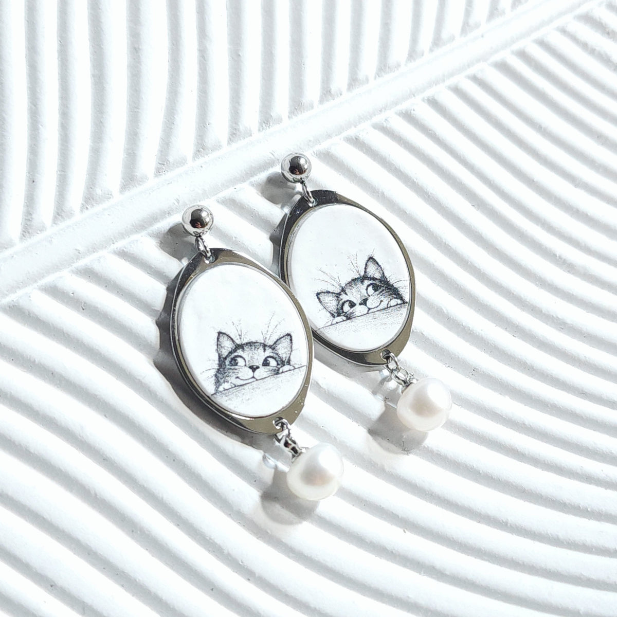 PEARL Earrings – Curious Cat