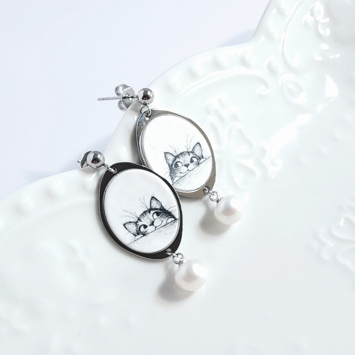 PEARL Earrings – Curious Cat