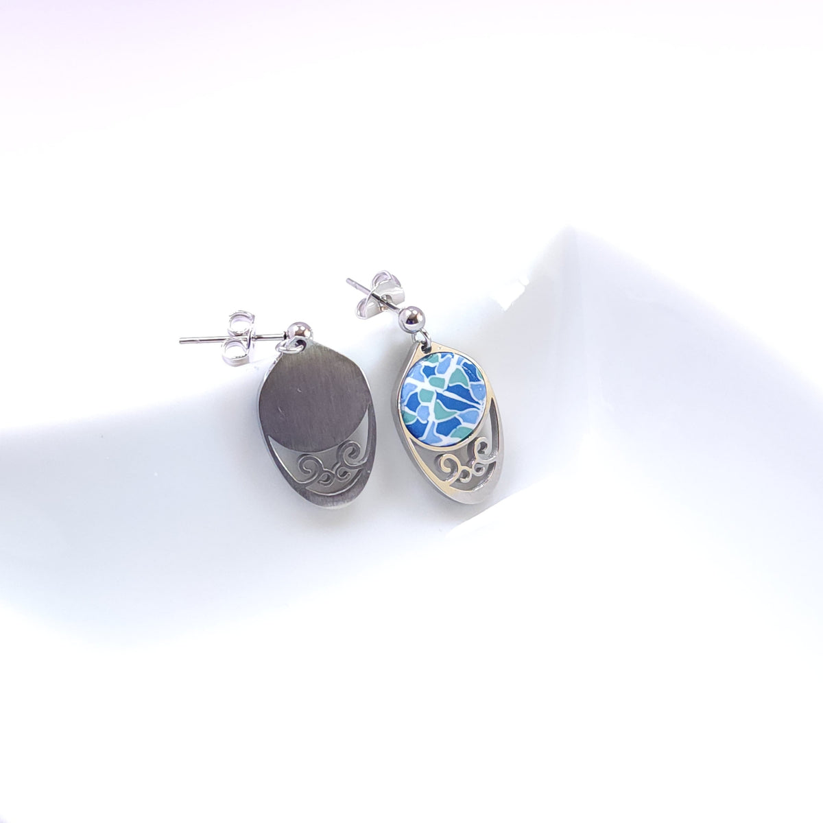 SIGNATURE Earrings – Elegant Azure Mosaic