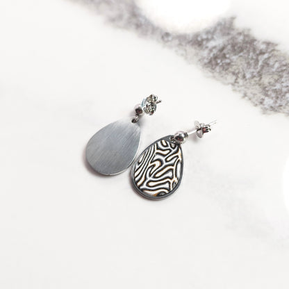 SIGNATURE Earrings – Graphic Drop