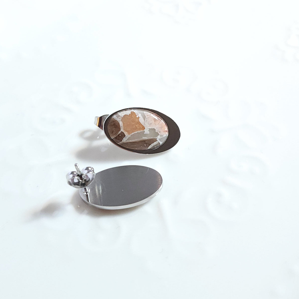 Clous MINERAL_Ovaline Corail & Blanc