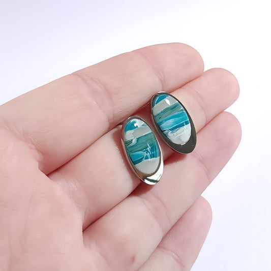 MINERAL Stud Earrings – Ovaline Coral & White