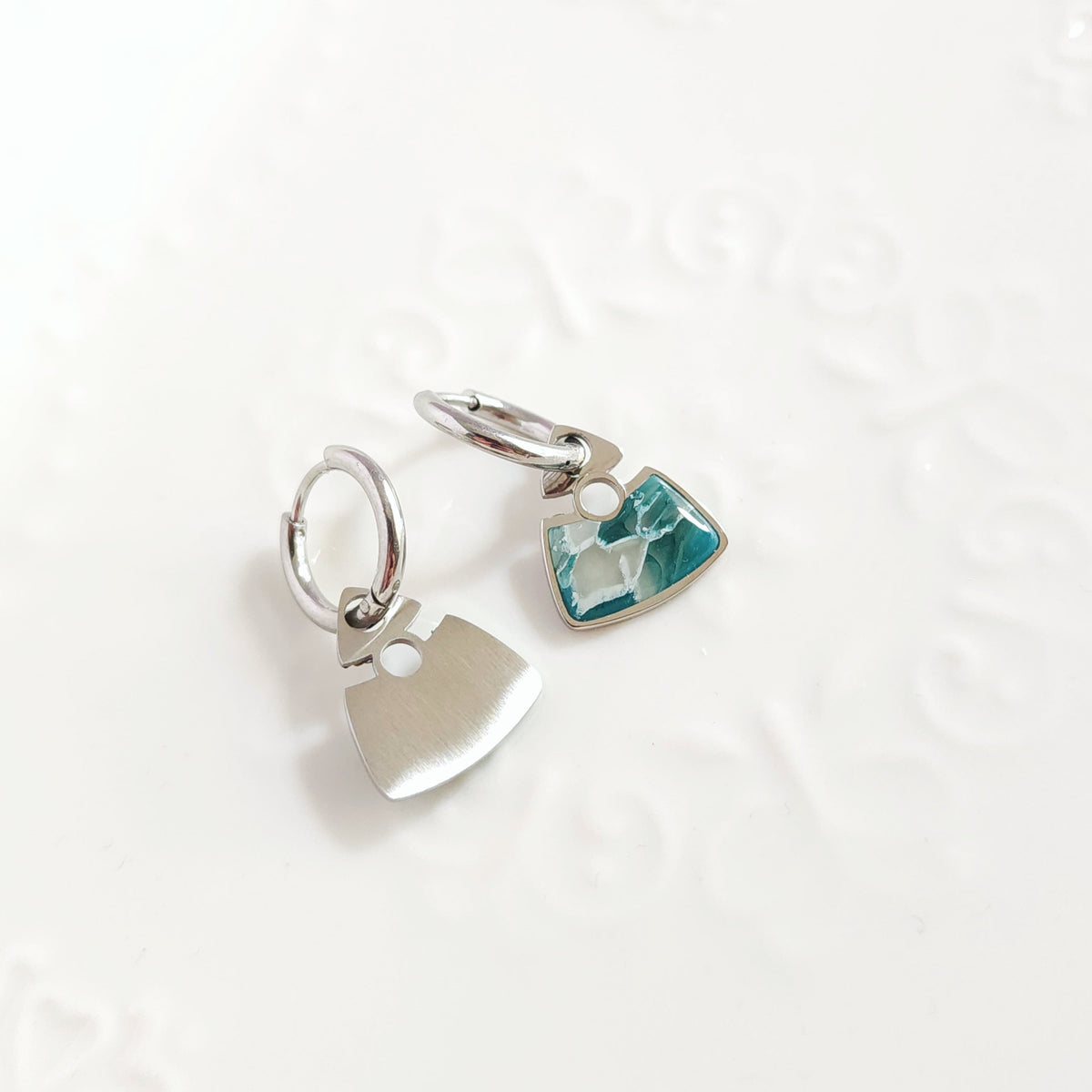 MINERAL Hoop Earrings – Turquoise & White
